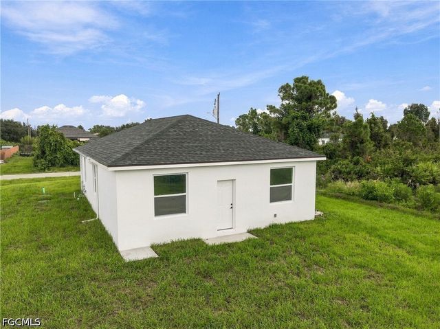 3011 54th ST W, Lehigh Acres, FL 33971