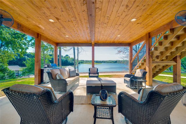 800 Camp Cypress Trail, Winnsboro, TX 75494