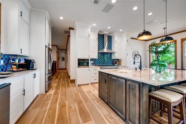 800 Camp Cypress Trail, Winnsboro, TX 75494