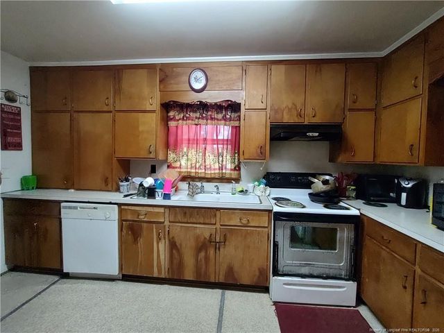 406 Courtland Drive, Sanford, NC 27330
