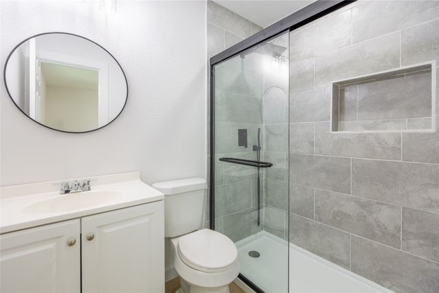 1021 Pleasant Valley Road, Garland, TX 75040