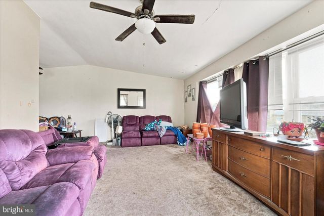 2014 BEYER AVE, Philadelphia, PA 19115