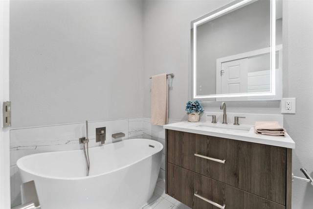 123 Merritt Street 1, Fort Worth, TX 76114