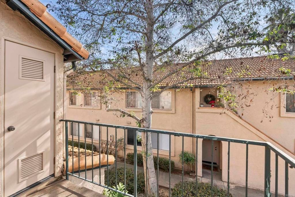 Image 18 of property listing at 11325 Avenida De Los Lobos Unit D, San Diego, CA 92127