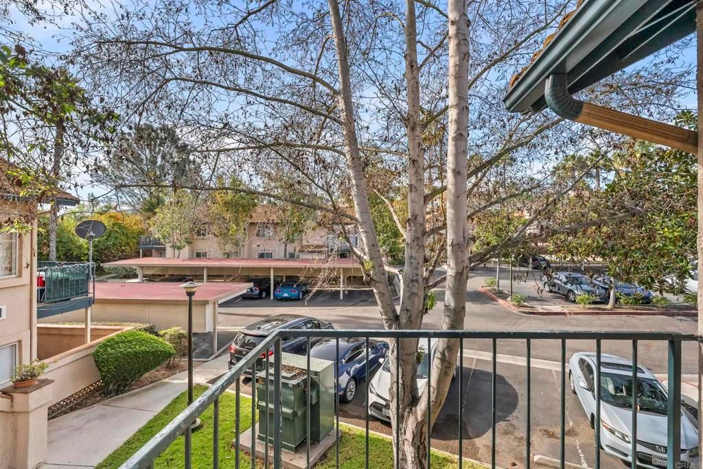 Image 19 of property listing at 11325 Avenida De Los Lobos Unit D, San Diego, CA 92127