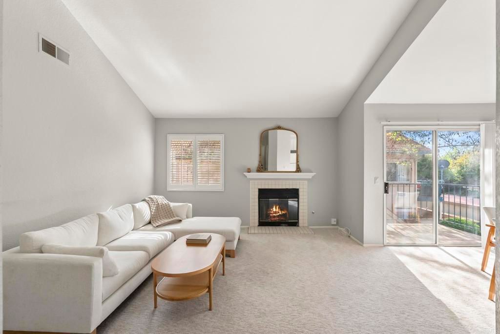 Image 7 of property listing at 11325 Avenida De Los Lobos Unit D, San Diego, CA 92127