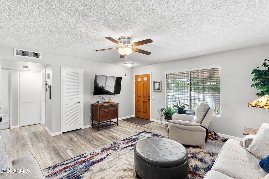 10918 W CARON Drive, Sun City, AZ 85351 — photo 4