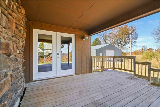 16891 Holcombe School Road, West Fork, AR 72774