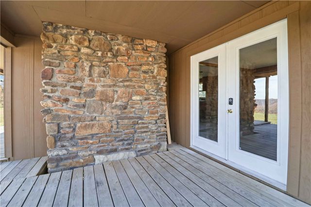 16891 Holcombe School Road, West Fork, AR 72774