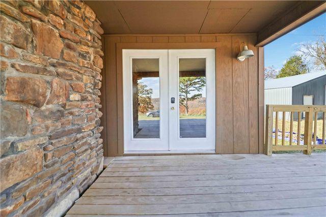 16891 Holcombe School Road, West Fork, AR 72774