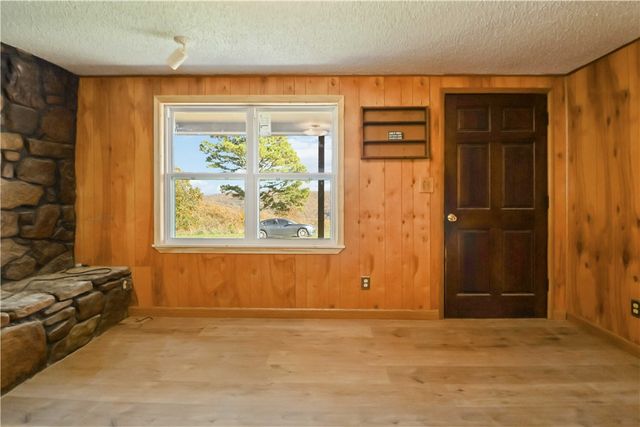 16891 Holcombe School Road, West Fork, AR 72774