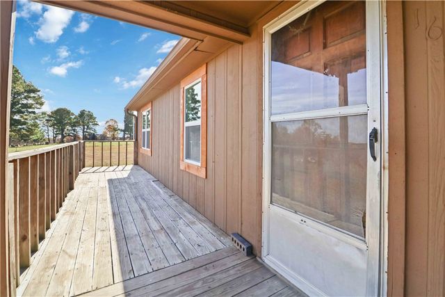 16891 Holcombe School Road, West Fork, AR 72774