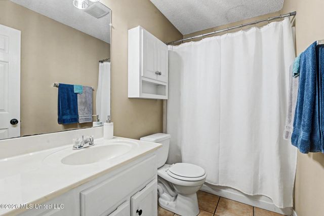 988 Kaimuki Court, Diamondhead, MS 39525