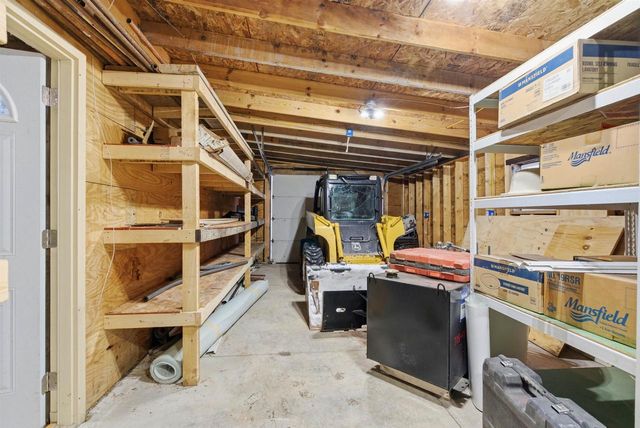 W5244 CTY RD S, Black Creek, WI 54106