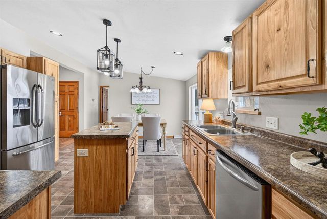 W5244 CTY RD S, Black Creek, WI 54106