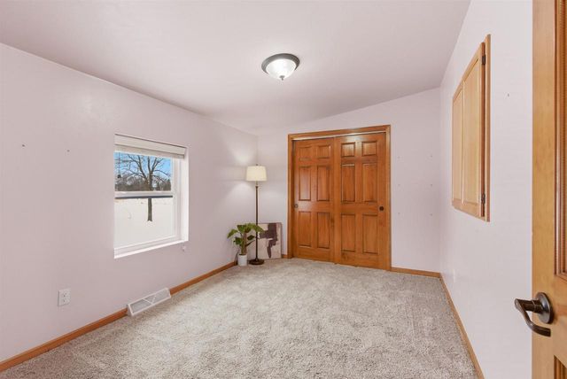 W5244 CTY RD S, Black Creek, WI 54106