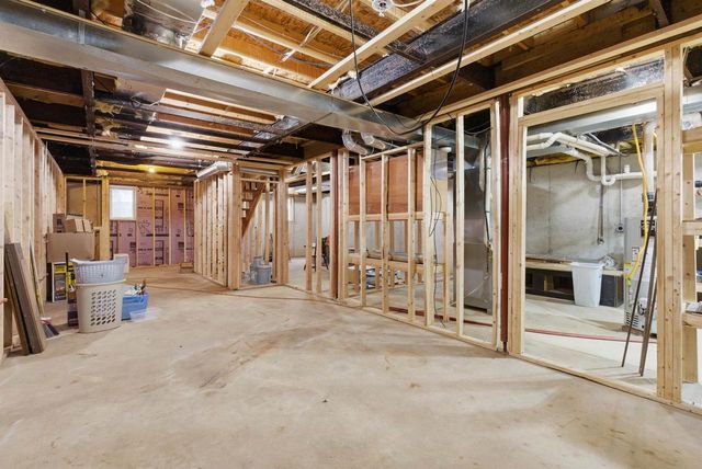 W5244 CTY RD S, Black Creek, WI 54106