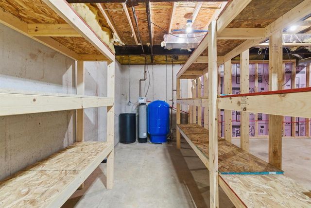 W5244 CTY RD S, Black Creek, WI 54106