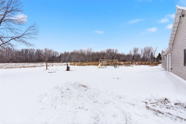 W5244 CTY RD S, Black Creek, WI 54106