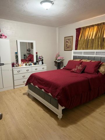 1245 W 24th St 118, Hialeah, FL 33010