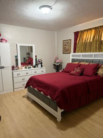 1245 W 24th St 118, Hialeah, FL 33010