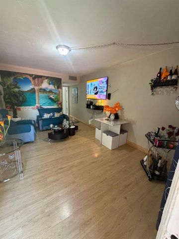 1245 W 24th St 118, Hialeah, FL 33010