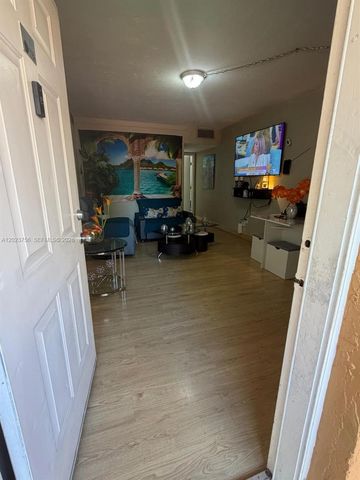 1245 W 24th St 118, Hialeah, FL 33010
