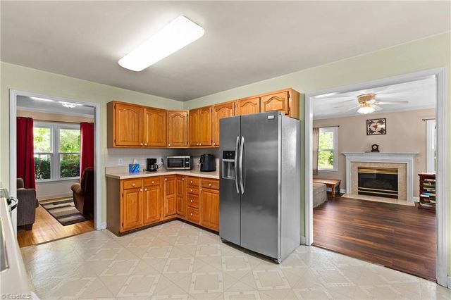 105 Spring Park Court, Clemmons, NC 27012