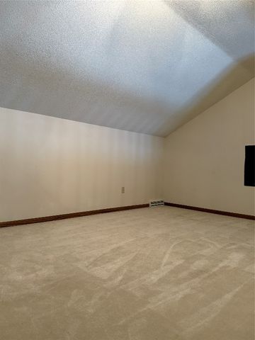 2537 PEPPERTREE Drive, Erie, PA 16510