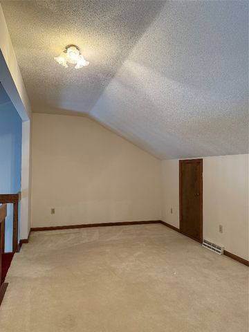 2537 PEPPERTREE Drive, Erie, PA 16510