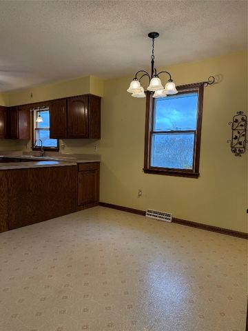 2537 PEPPERTREE Drive, Erie, PA 16510