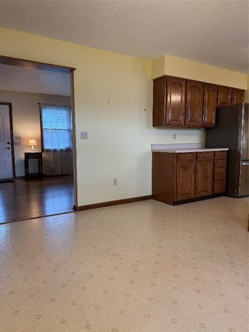 2537 PEPPERTREE Drive, Erie, PA 16510