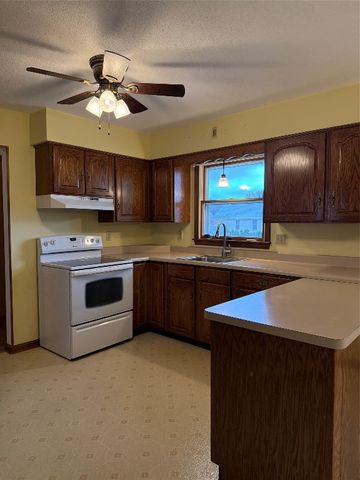 2537 PEPPERTREE Drive, Erie, PA 16510