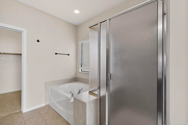 3010 Greenway Drive, Burleson, TX 76028