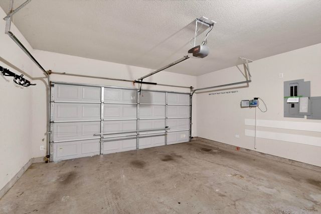 3010 Greenway Drive, Burleson, TX 76028