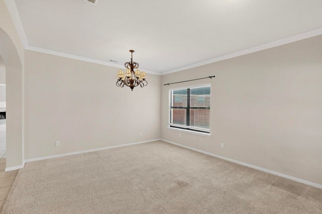 3010 Greenway Drive, Burleson, TX 76028