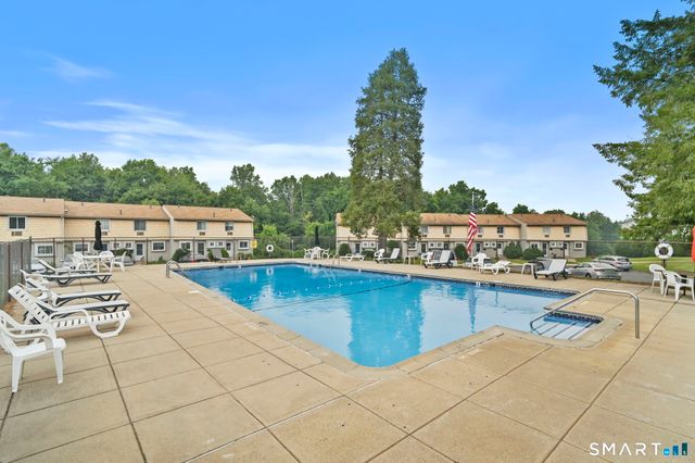 6 Carillon Drive D, Rocky Hill, CT 06067