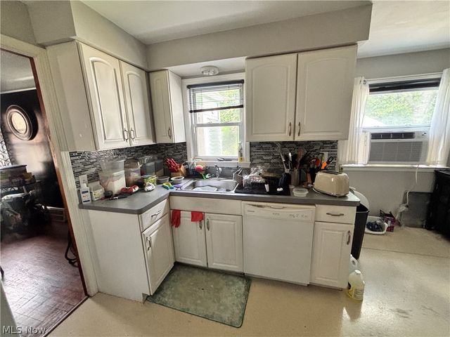 24201 Yosemite Drive, Euclid, OH 44117