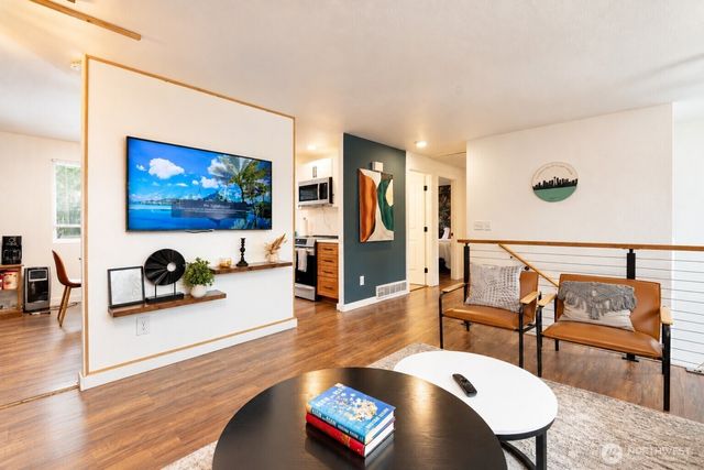 13444 123rd Avenue NE, Kirkland, WA 98034