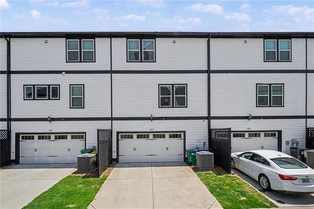 823 Mackay Creek, Woodstock, GA 30188
