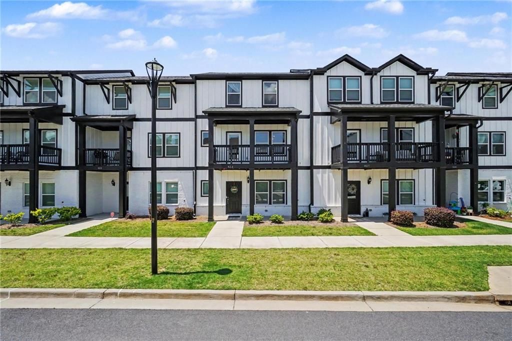823 Mackay Creek, Woodstock, GA 30188