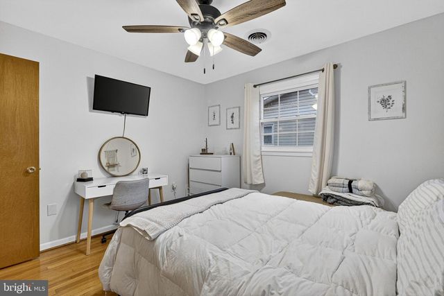 209 WOOD AVE, Winchester, VA 22601