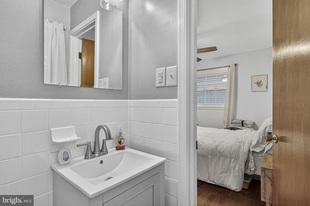 209 WOOD AVE, Winchester, VA 22601