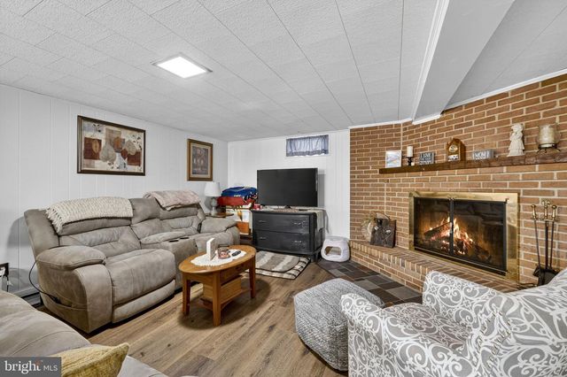 209 WOOD AVE, Winchester, VA 22601