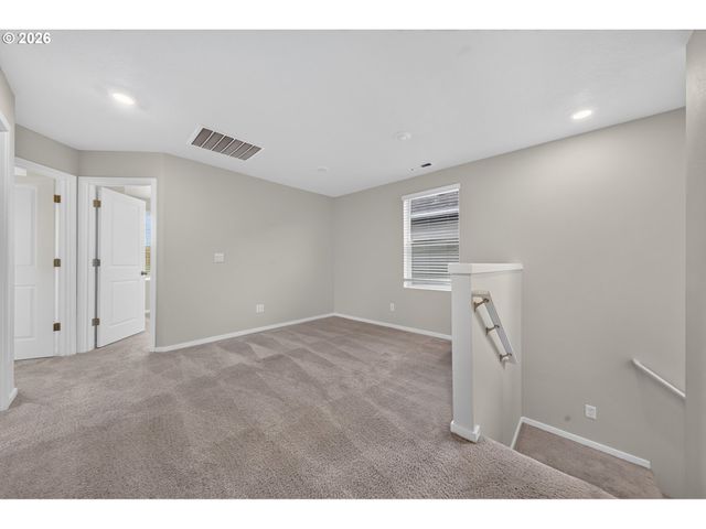 2611 26TH Loop, Springfield, OR 97477