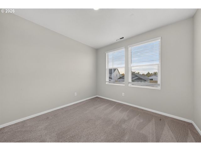 2611 26TH Loop, Springfield, OR 97477