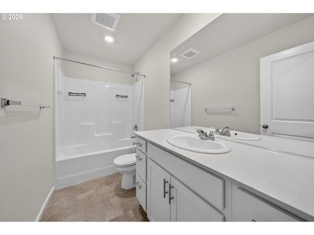 2611 26TH Loop, Springfield, OR 97477