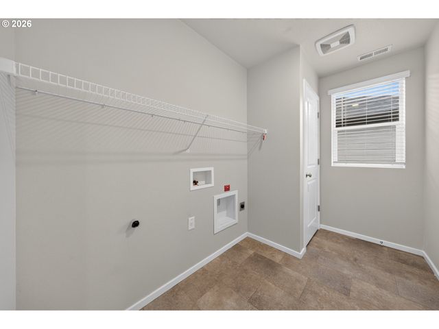 2611 26TH Loop, Springfield, OR 97477