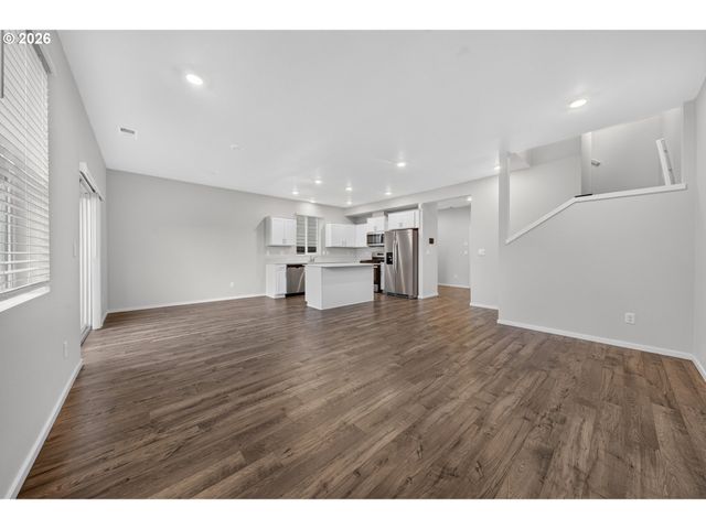 2611 26TH Loop, Springfield, OR 97477
