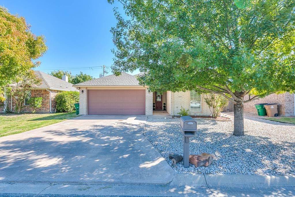 Image 1 of property listing at 3302 Edgewood Drive, San Angelo, TX 76903